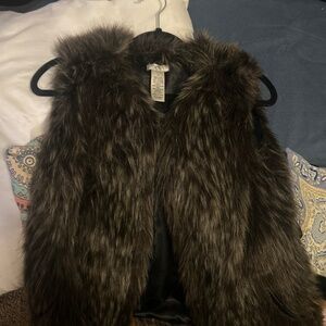 Cache fur vest